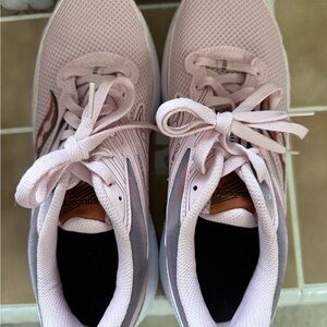 Saucony Women's Shoes in Pink and White